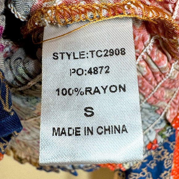 Gigio / Patchwork Print Floral Top / Boho Patchwork Ruching throughout Sz Small - Picture 11 of 12